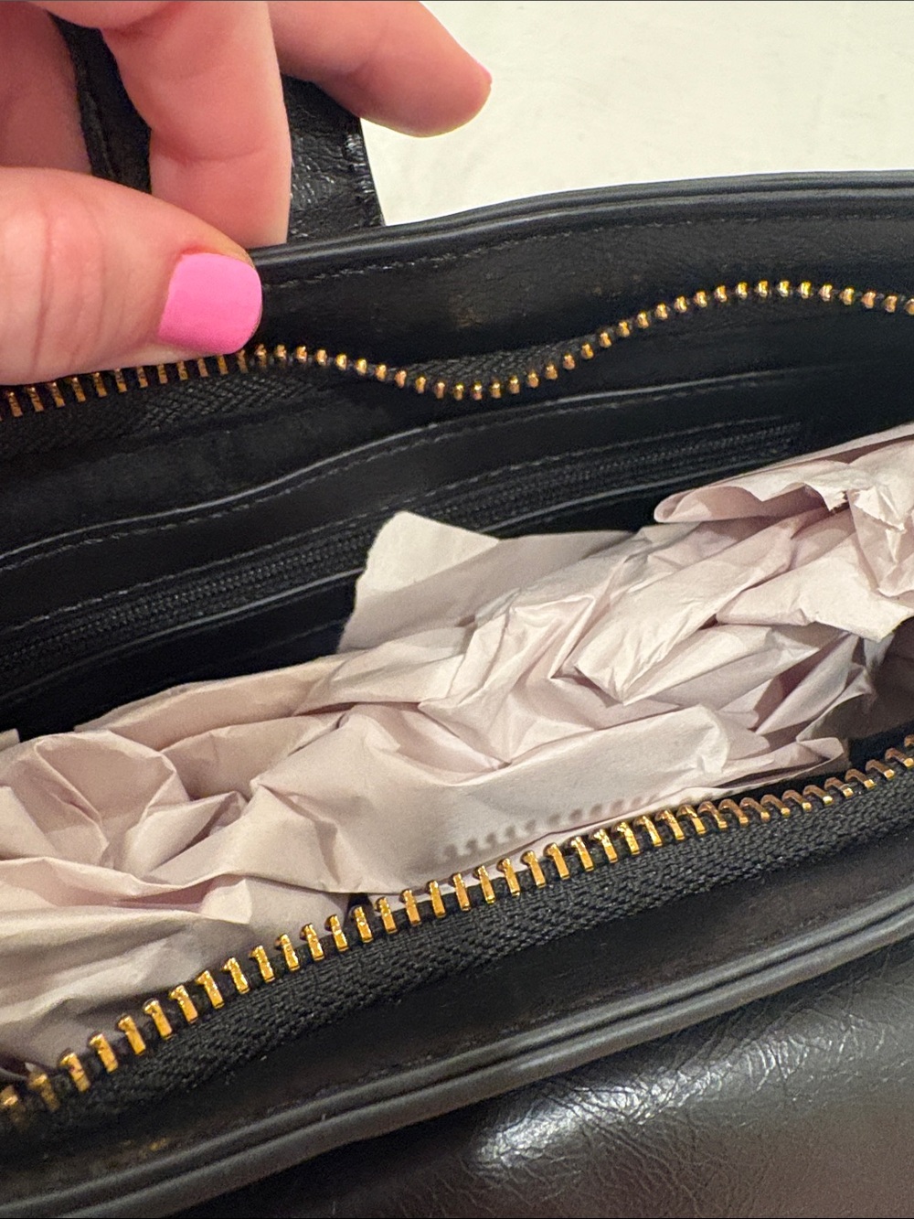 Steve Madden Black Shoulder Bag with Gold Ring Accent - Picture 3 of 5